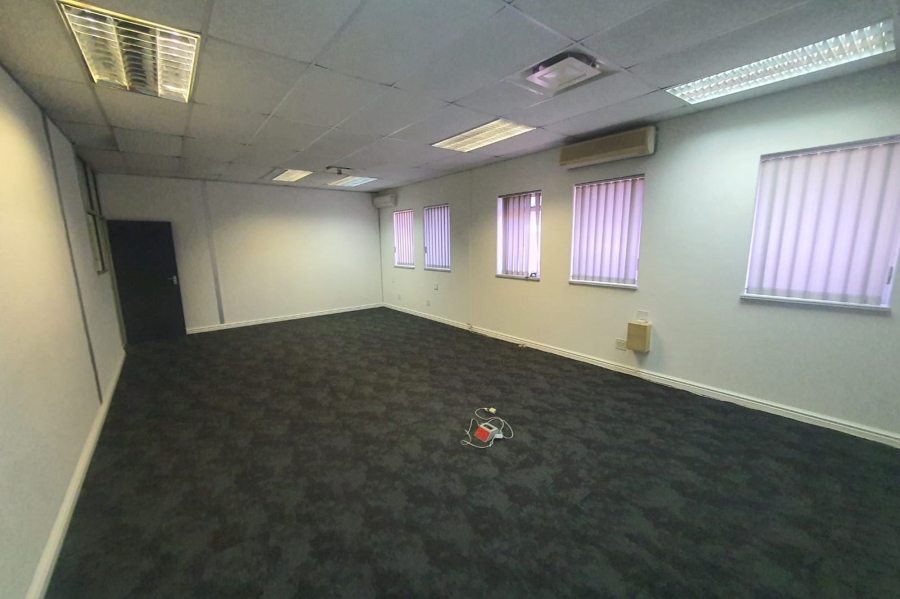 To Let commercial Property for Rent in Walmer Eastern Cape